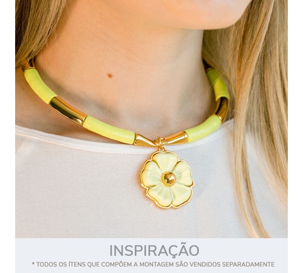 Pingente Flor Ouro com Verde Lima 41mm
