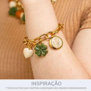 Pingente Trevo da Sorte Ouro com Aplique Verde Escuro 25mm