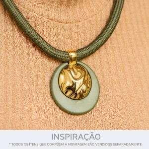 Pingente Orgânico Ouro com Aplique Verde 50mm