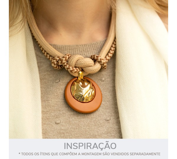 Pingente Orgânico Ouro com Aplique Marrom 59mm