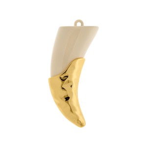 PINGENTE DENTE DE SABRE OURO COM OFFWHITE 67MM