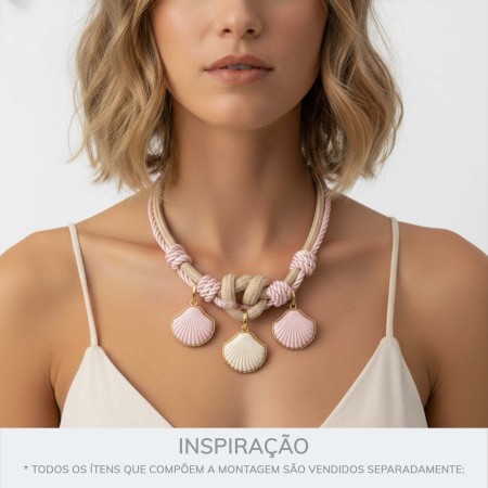 Pingente Concha Dourado com Rosa 28mm